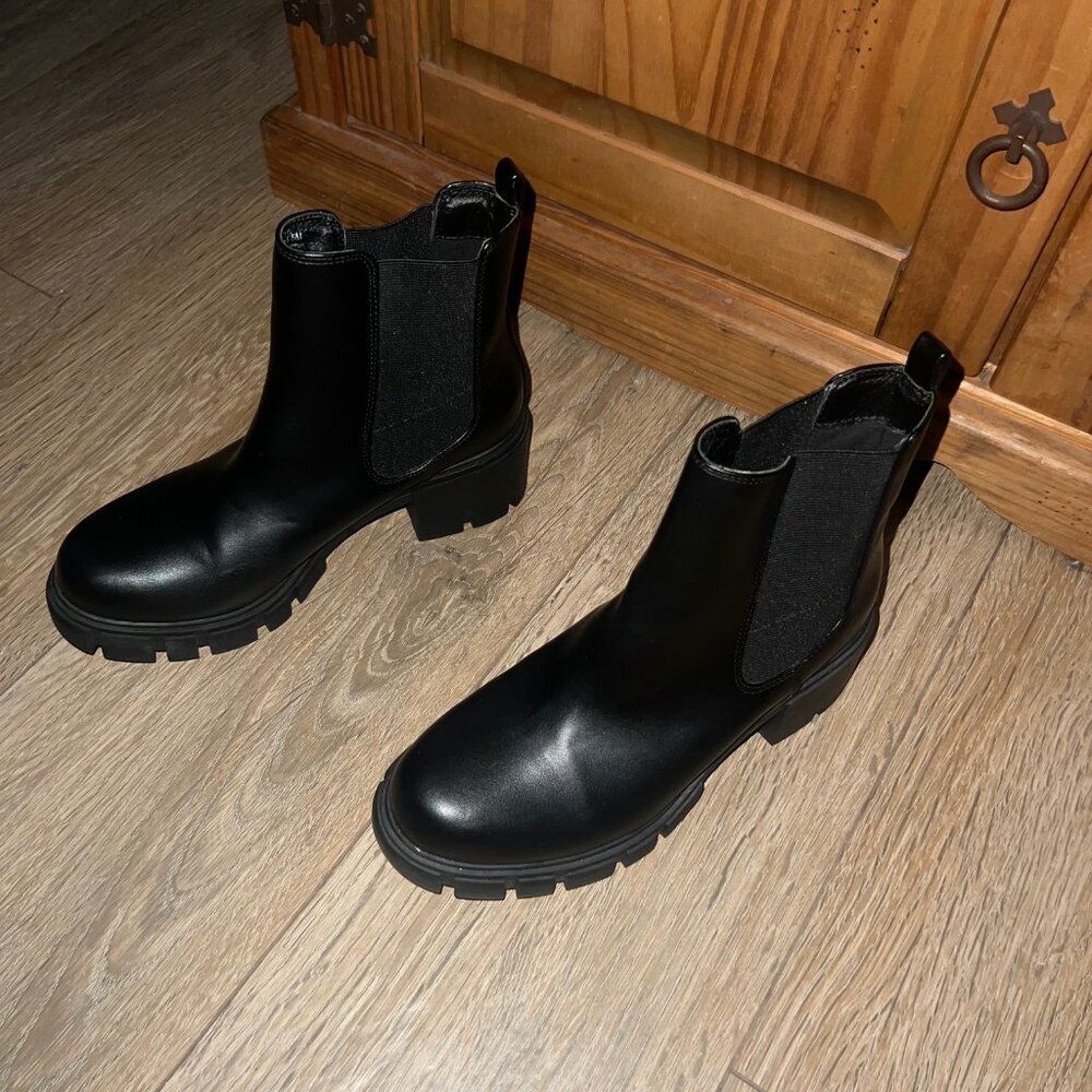 MADDEN GIRL "TESSA" CHUNKY BLACK BOOTIES SIZE 9.5 - Picture 15 of 16